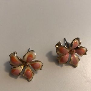 Peach enamel flower stud earrings